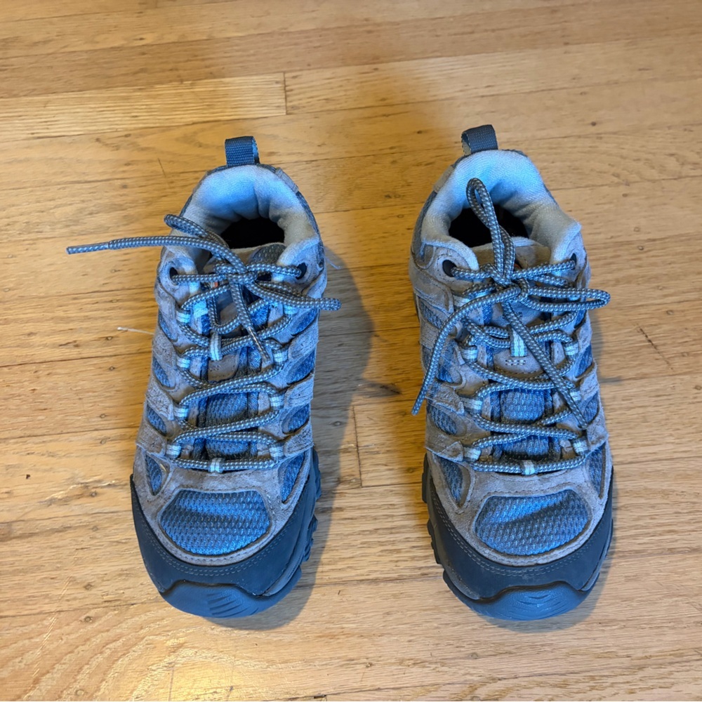 Merrell Moab vibram sole hiking boots in Smoke and blue